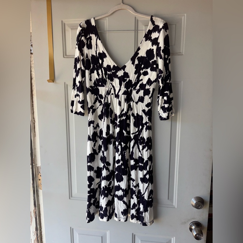 Cabi white/navy dress size M